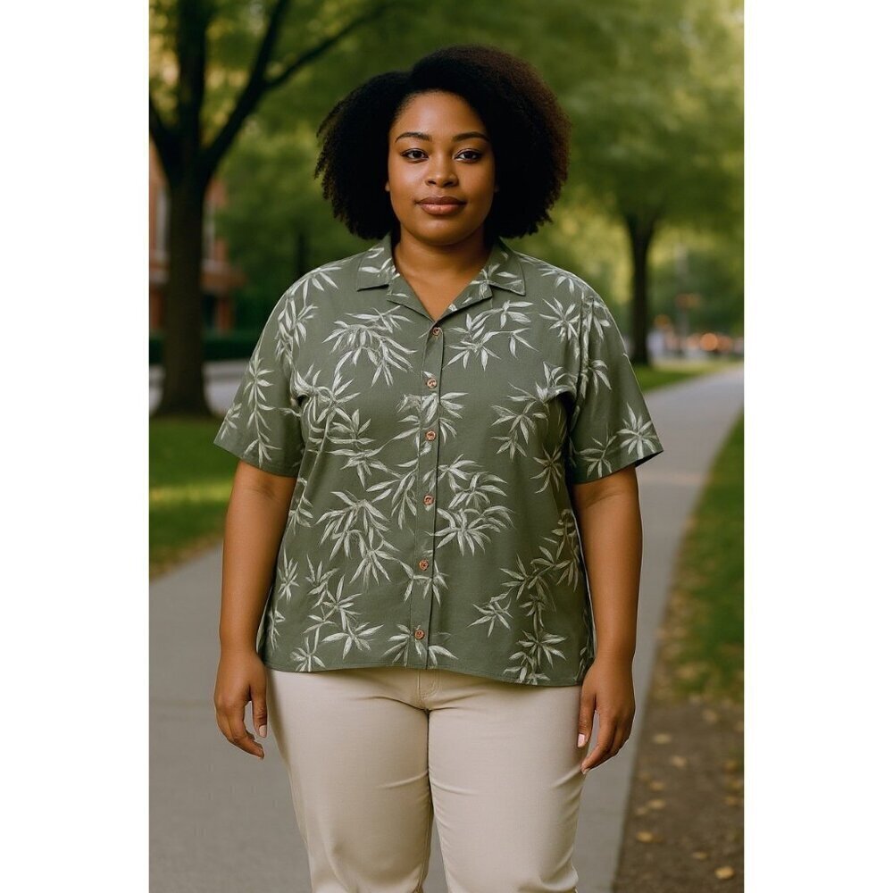 Linden Hill Women's Dark Green Buttoned Down Shirt